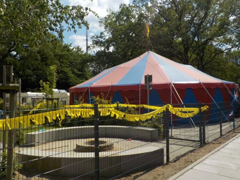 Zirkus auf dem Gelände der WABE-Kita Spechtort